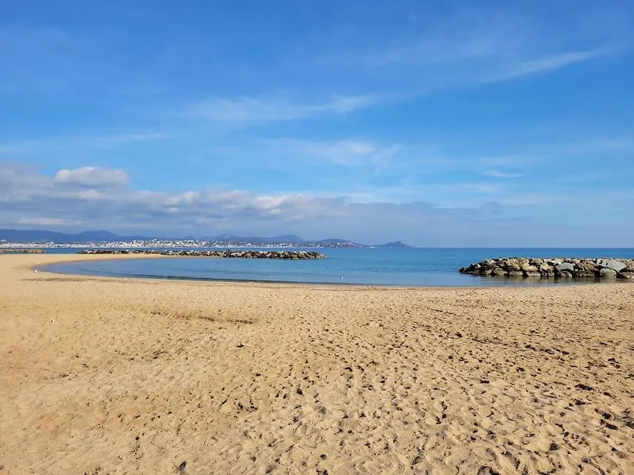 Appartement Corail, Vue Plongeante Sur La Mer Frejus 0*,  France
